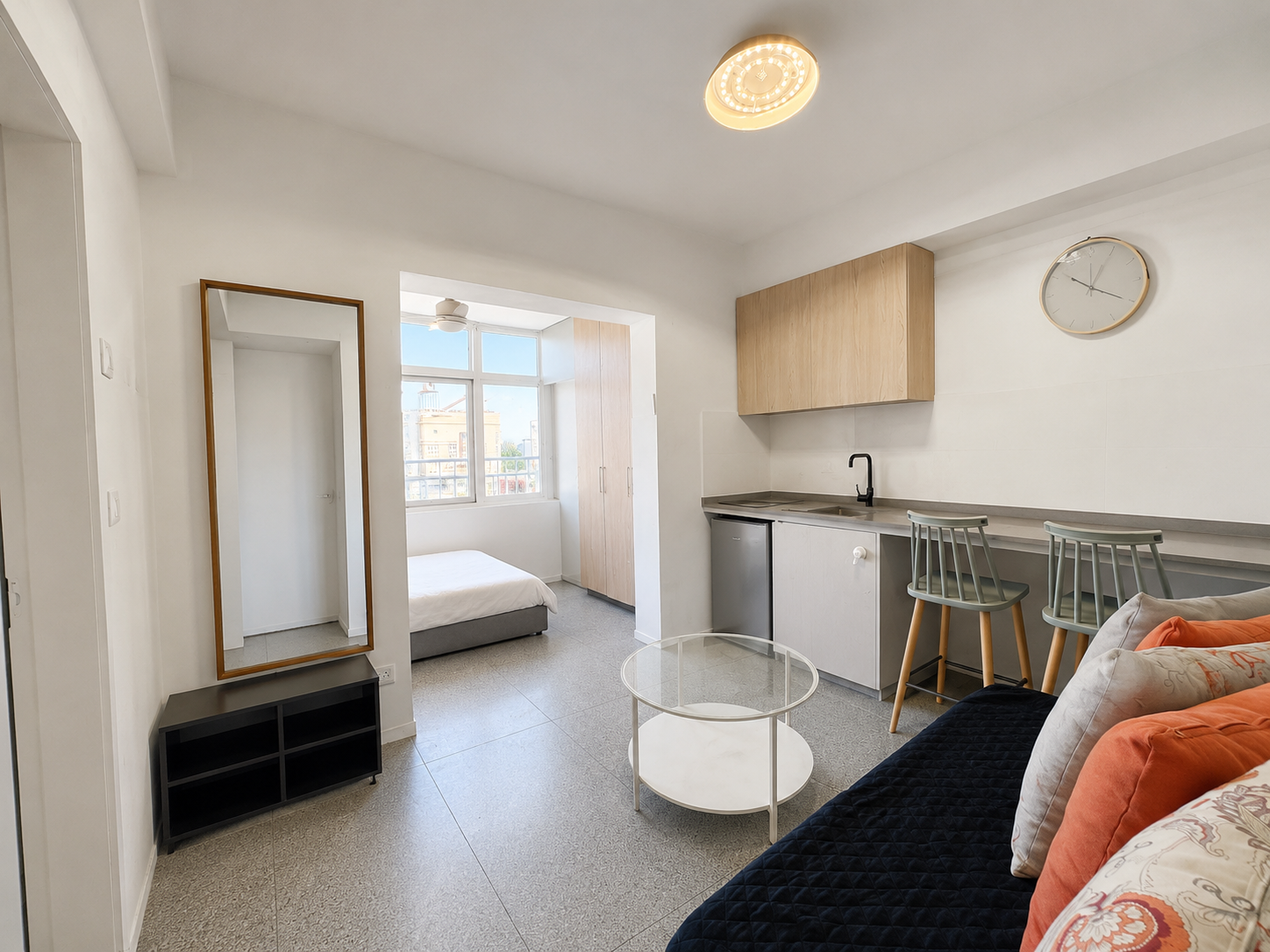 Modern Studio in Mahane Yehuda – Fully Furnished