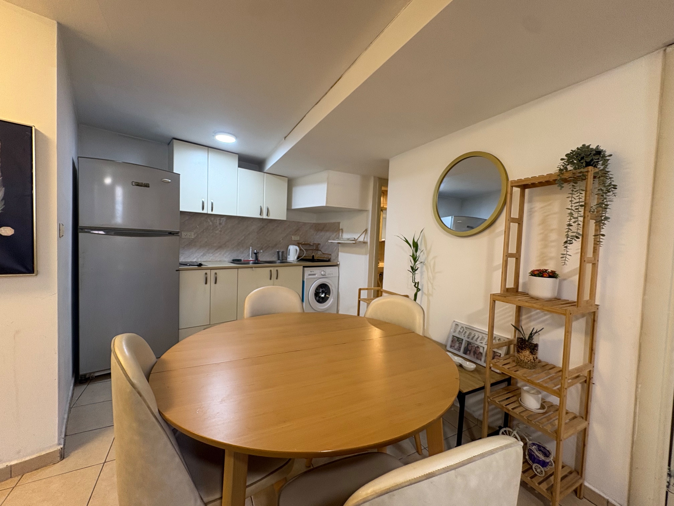 Fully Furnished 3-Room Apartment on Nissim Bechar Street, Mahane Yehuda