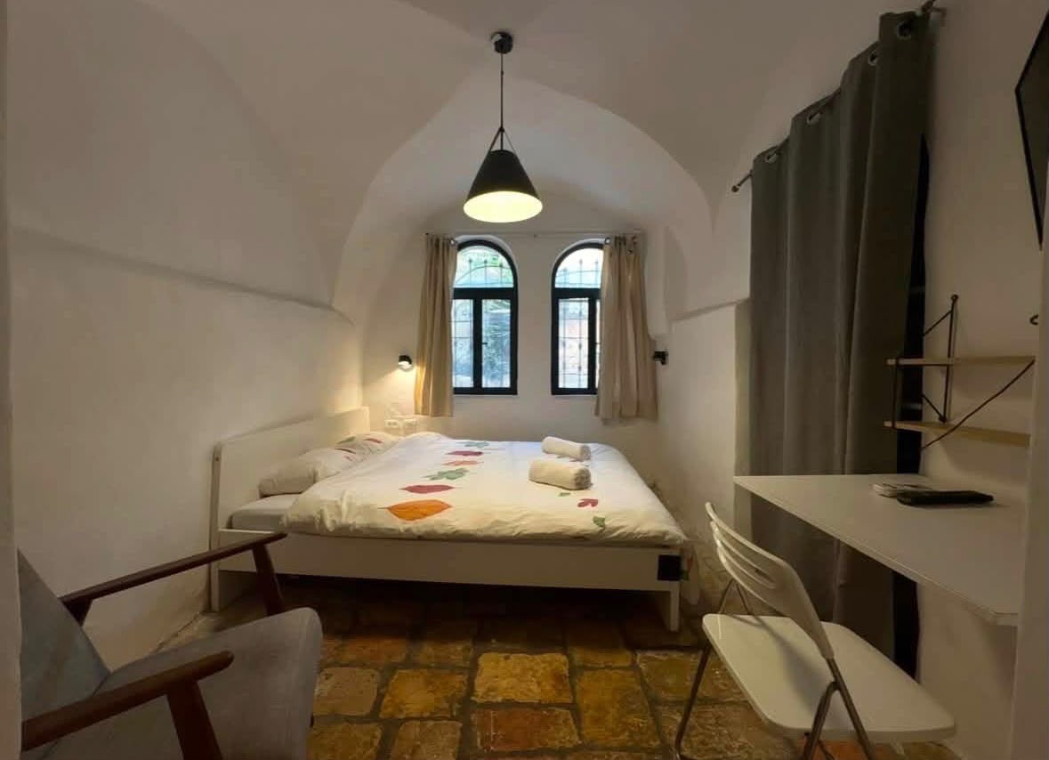 Vintage Fully-Furnished Studio in the Heart of Nachlaot